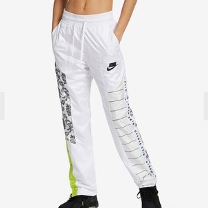 Nike Sportswear NSW Womens Woven Trackpants N19